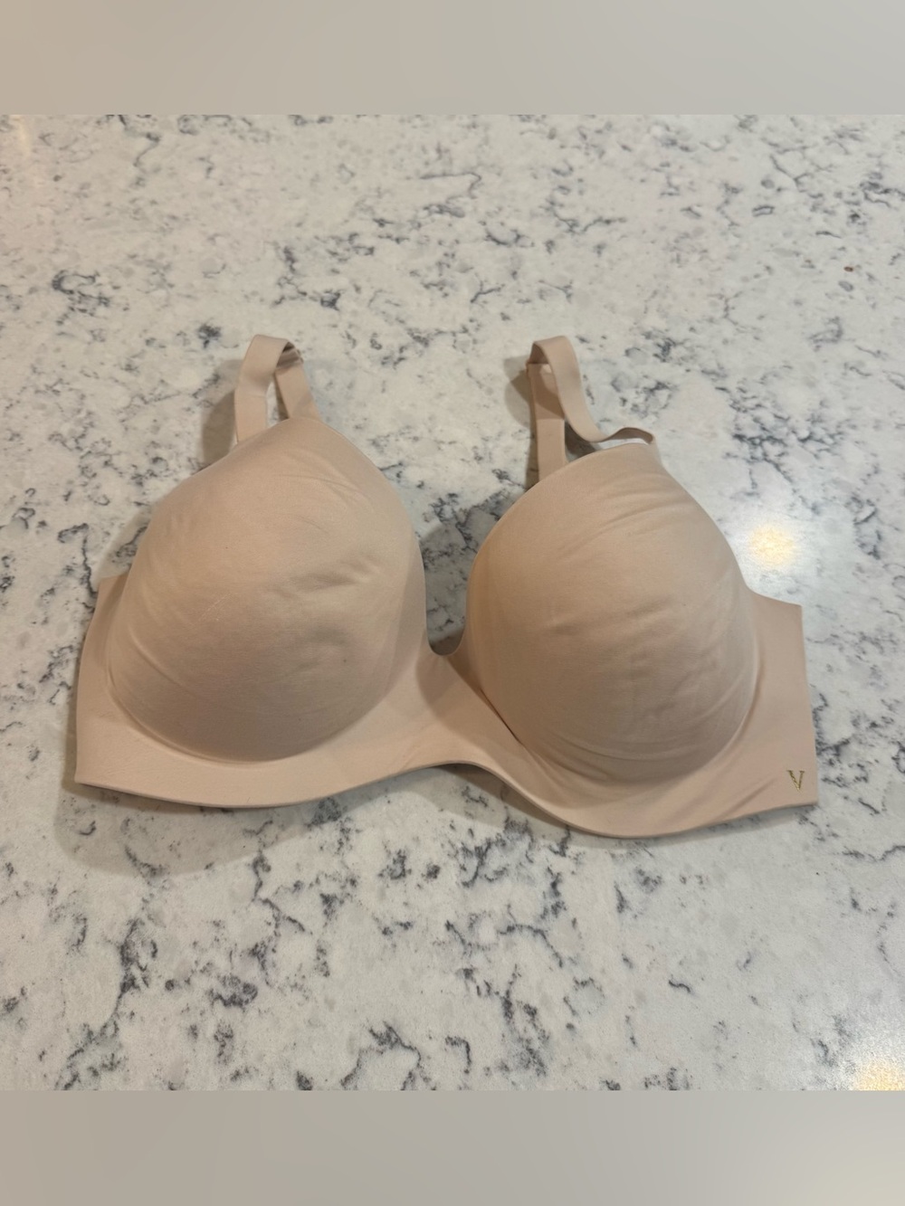 Victoria's Secret Bare Infinity Flex Wireless Perfect Bra Nude 36 DD - Picture 1 of 7